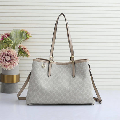 Gucci
High quality
Size: 37cm
115 dhs❣️

Zain50
♥️♥️♥️