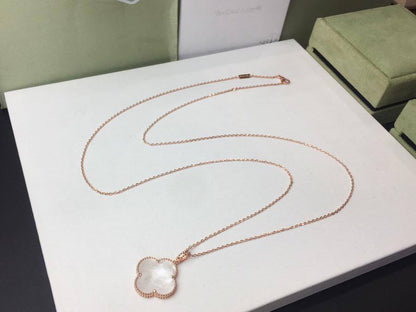 VCA 
LONG NECKLACE
70 DHS🇦🇪🇦🇪
WITH BOX AND PAPER BAG🛍️🎁

Zain89
♥️♥️♥️