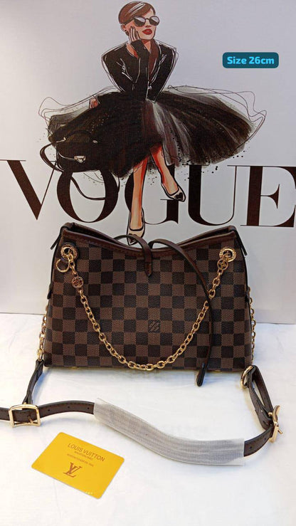 LV
Best quality 
with box’s 
🎁🎁🎁

115 dhs🪙🖤
size 26cm

Zain158
♥️♥️♥️