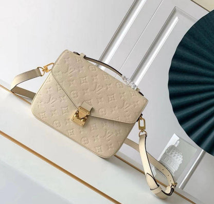 LOUIS VUITTON ✨💕✨
New collection ✨✨✨
SuperMaster Quality 🔥🔥
Available Now ❤️❤️❤️
For Price 👇 WTSP Text Zain 0568585901

Zain252
♥️♥️♥️
