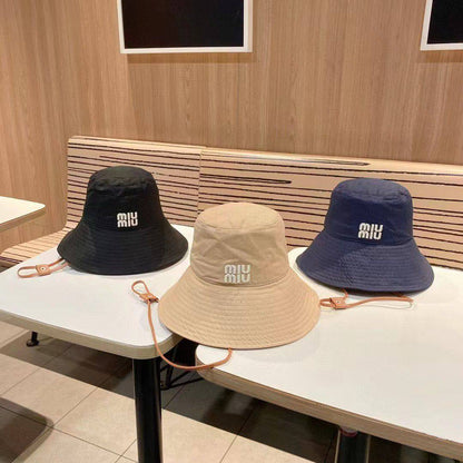 HAT
50 dhs💓

Zain231
♥️♥️♥️