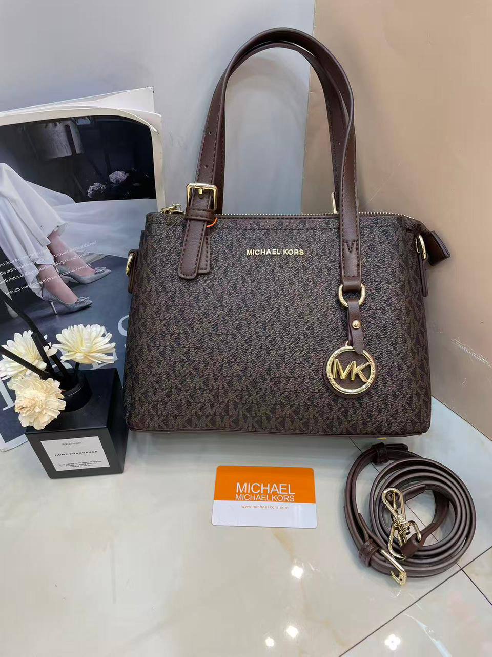 MK
115 dhs✅
Size 25cm🥰

Zain161
♥️♥️♥️