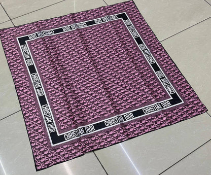 Silk square scarf 
40 dhs🇦🇪🇦🇪
Size 90*90

Zain93
♥️♥️♥️