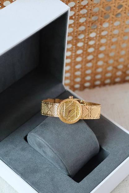 Dior 👒
La D de Dior Satine
25mm
Quartz 🔋
vip ♥️
For Price 👇 WhatsApp✅
0568585901 
0507557372
0552275751 Owner Zain 👌

Zain236
♥️♥️♥️