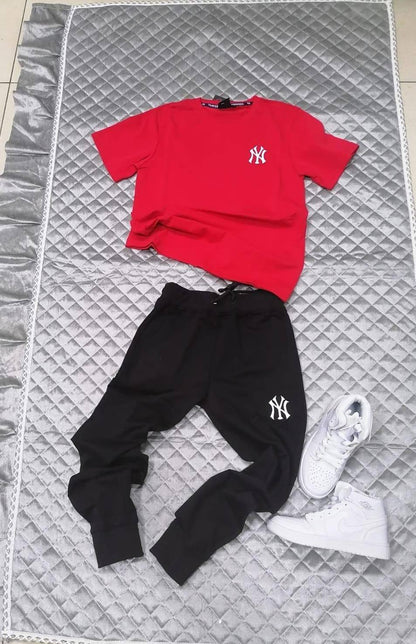 Kids tracksuit 

8 10 12 14 16 size 

75 dhs🇦🇪🇦🇪

Zain27
♥️♥️♥️