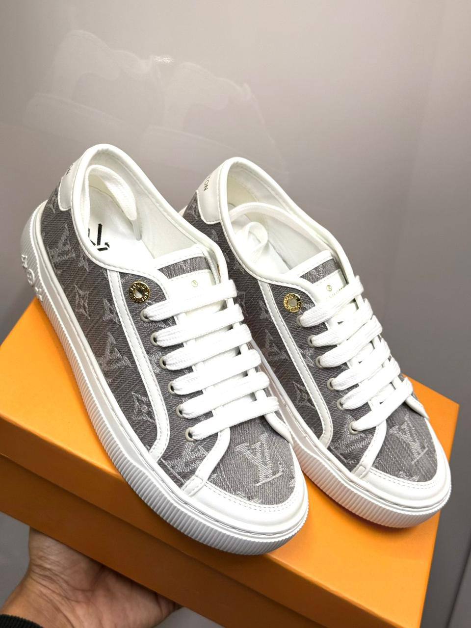 LV SHOES 
GOOD QUALITY 
130 dhs🪙🌨️
Size 36 TO 42

Zain40
♥️♥️♥️