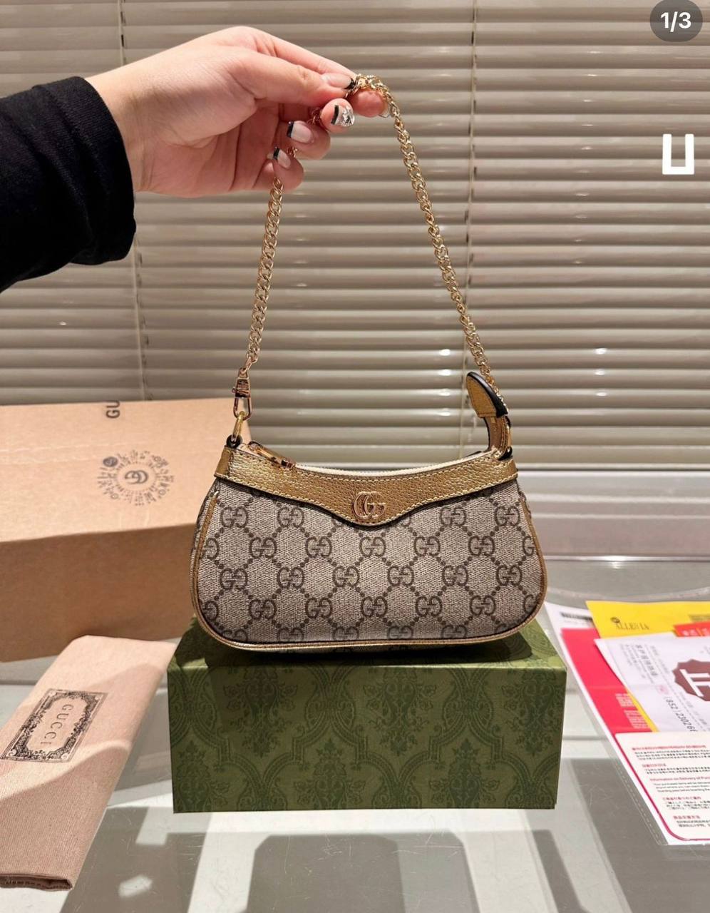 Gucci mini bag, 
good quality, 
comes with box, 🎁🎁🎁
size... 19* 11cm 
85 dhs✅

Zain12
♥️♥️♥️