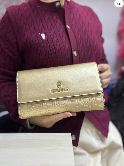 🌷Aigner hot design❤️‍🔥
Good quality +🎁
Size : 23 * 13 cm

75 dhs🇦🇪

with box🎁🎁🎁

Zain115
♥️♥️♥️