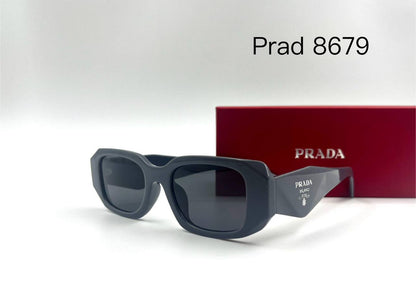Prada
Sunglasses 🕶️ 
good quality 💯
With master box 🗃️ 
50 dhs✅

Zain273
♥️♥️♥️