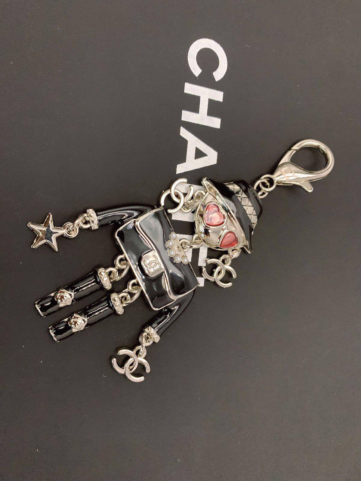 Bag chain

75 dhs 

Zain89
♥️♥️♥️
