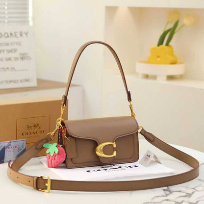 Coach

withbox 🎁🎁🎁

95 dhs💓

Zain143
♥️♥️♥️