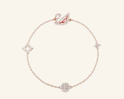 SWAROVSKI 
Bracelet 😍
Master quality 💯
With normal boxes 🗃️ 
50 dhs✅

With master box 📦 
90 dhs✅

Zain216
♥️♥️♥️