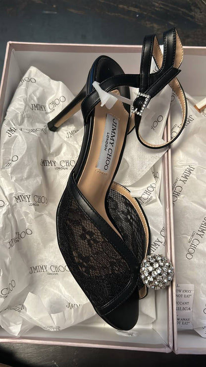 Jimmy Choo

Size 36 to 41

130 dhs🇦🇪🇦🇪

Zain146
♥️♥️♥️