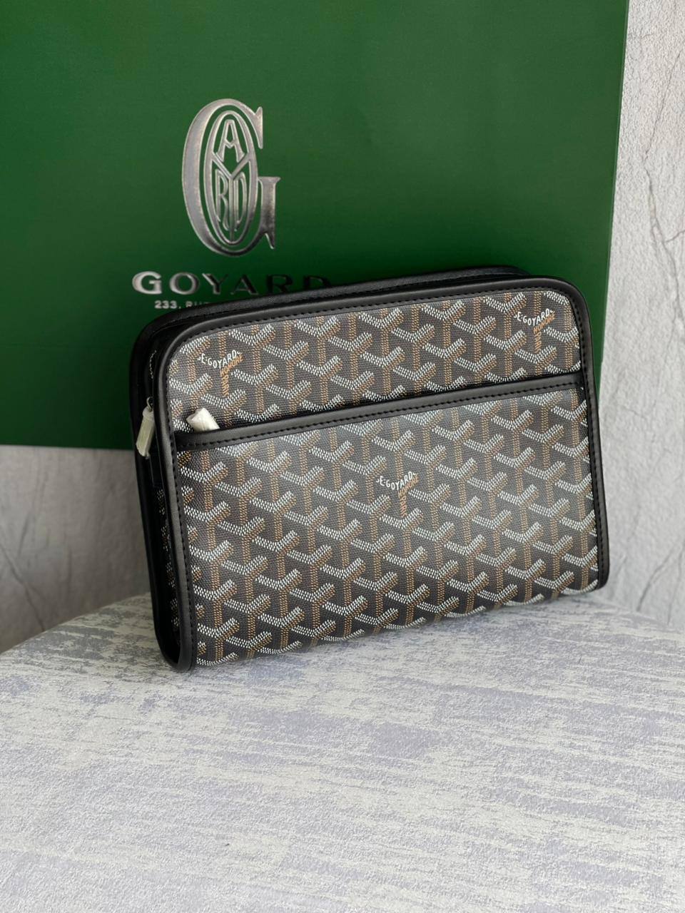 GOYARD
*Clutch bag* 
*Master quality* 
350 dhs🪙🖤

Zain179
♥️♥️♥️