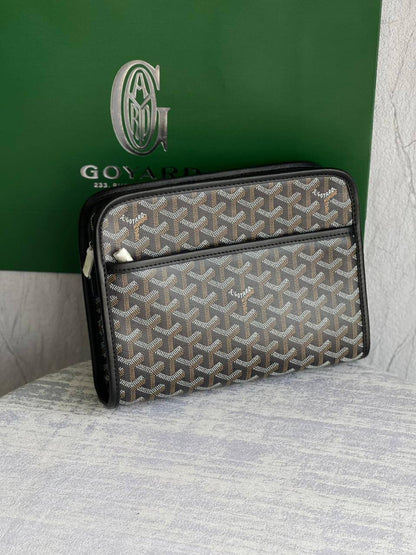 GOYARD
*Clutch bag* 
*Master quality* 
350 dhs🪙🖤

Zain179
♥️♥️♥️