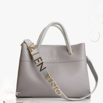 Valentino
130 dhs🇦🇪🇦🇪
size 36cm

Zain26
♥️♥️♥️