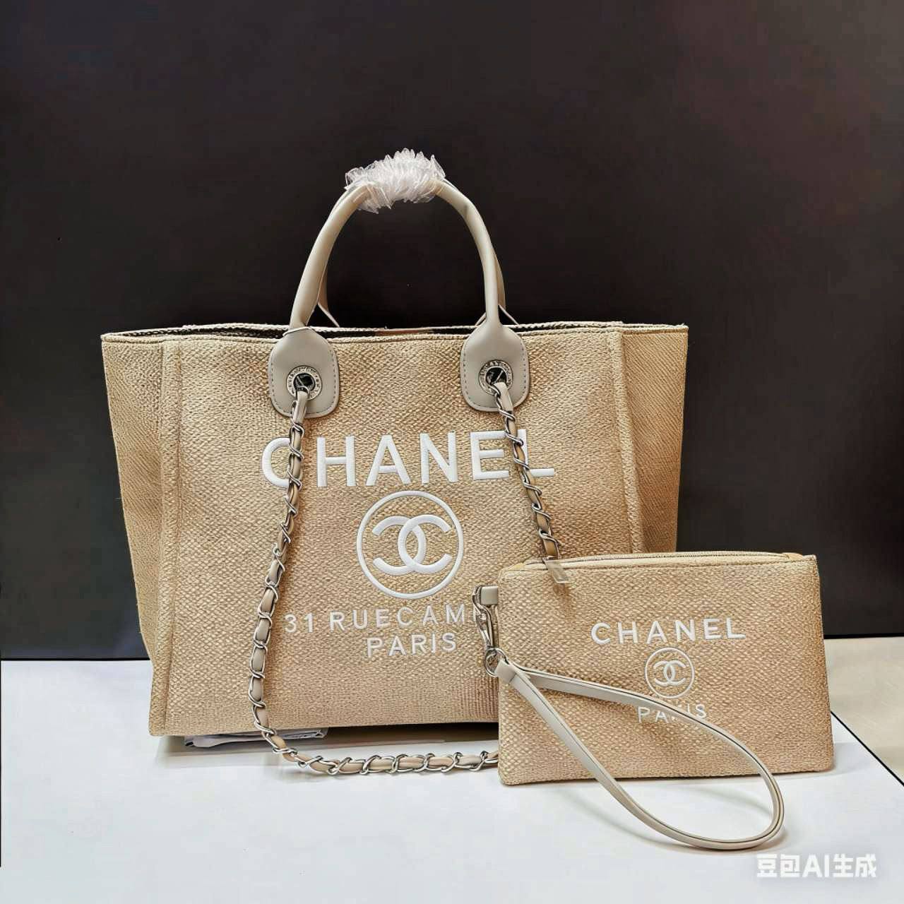 CHANEL 
GOOD QUALITY
100 dhs💓

Zain39
♥️♥️♥️