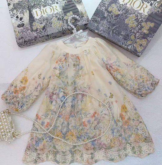 Dior
2-10y 170 dhs❣️

Zain151
♥️♥️♥️