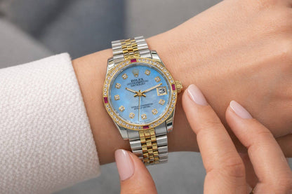 Rolex watch for ladies good quality 
230 dhs❣️
 (size 31mm)

Zain59
♥️♥️♥️