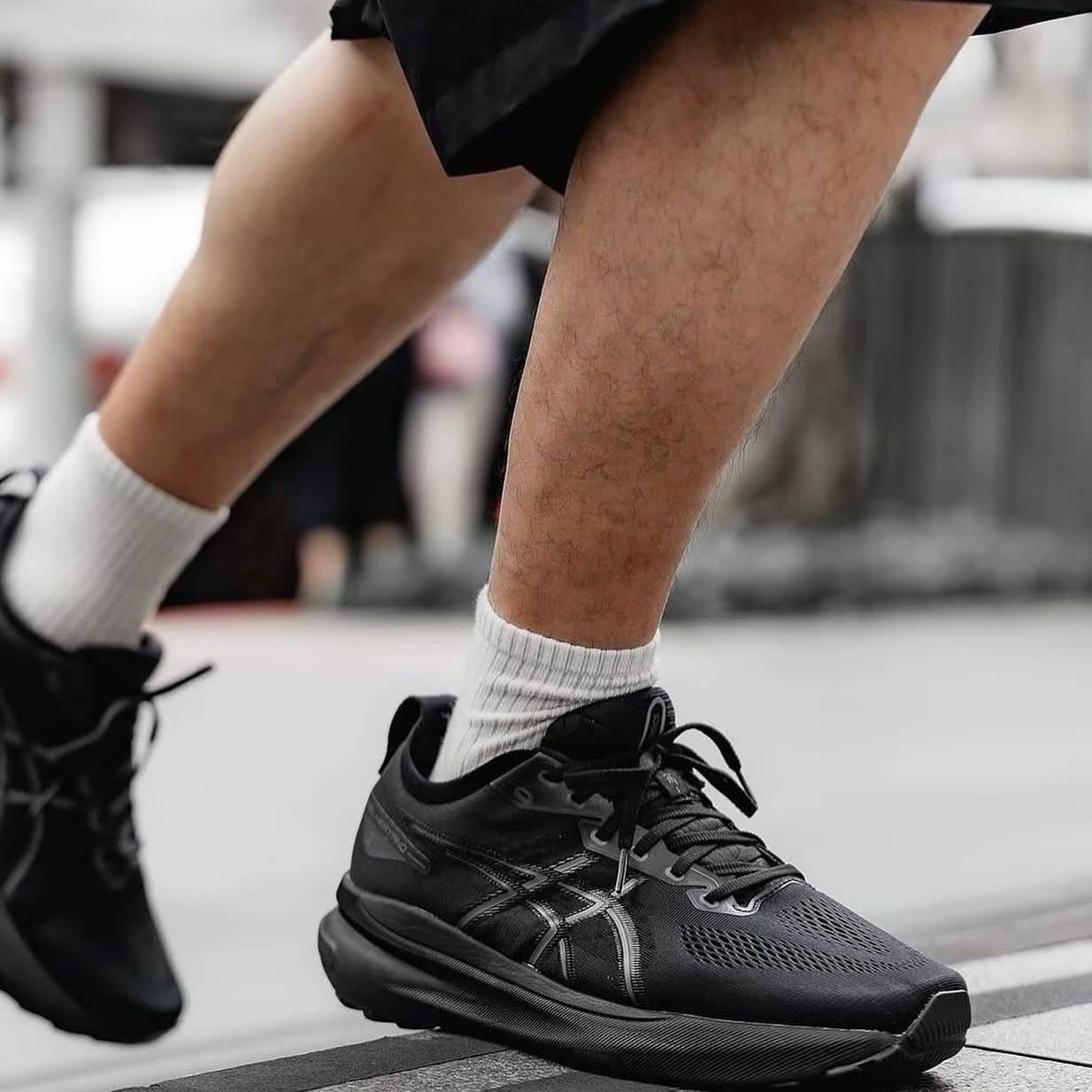 Asics Gel-Kayano 31 ‘Black’🖤
40-45 AVAILABLE 🤩
230 dhs🪙💚

Zain242
♥️♥️♥️