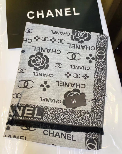 Scarf
Chanel
New cotton 
45 dhs✅

Zain93
♥️♥️♥️