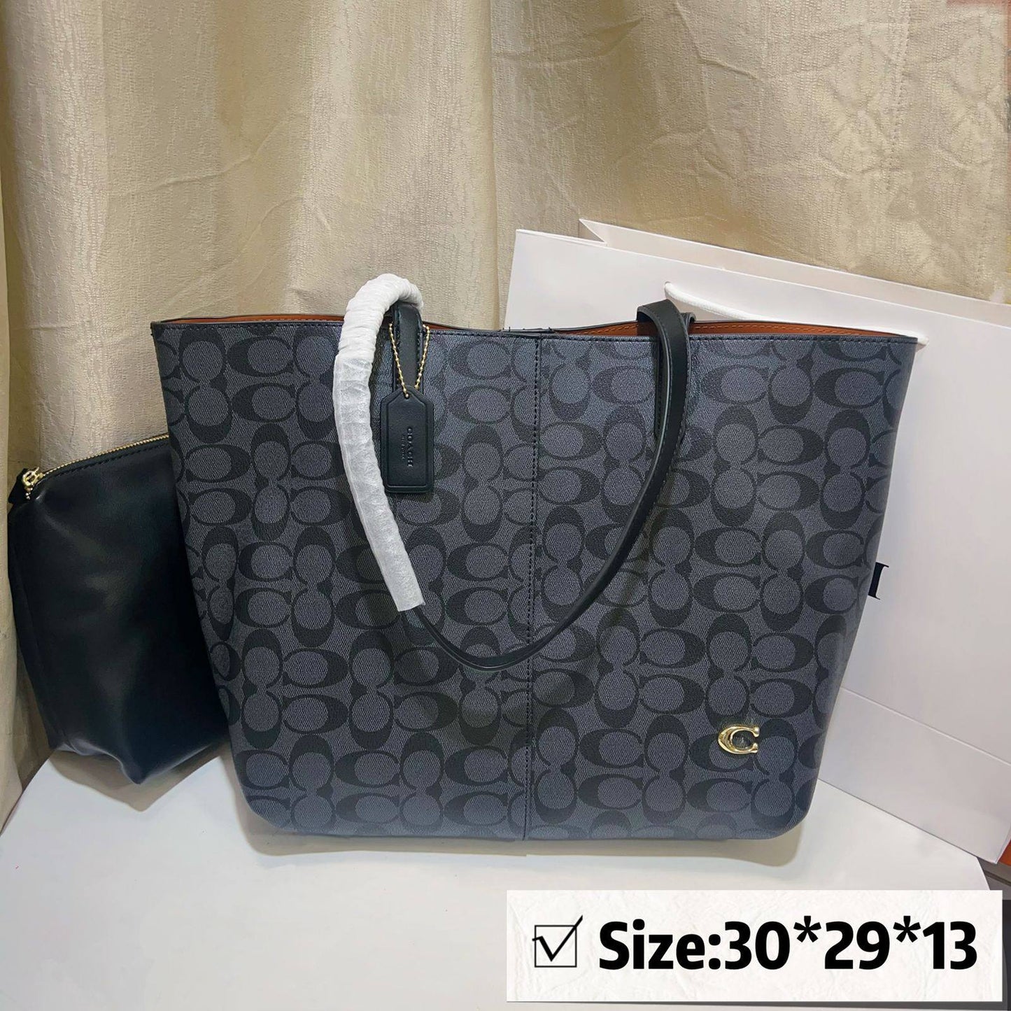 Coach
115 dhs❣️

Zain46
♥️♥️♥️