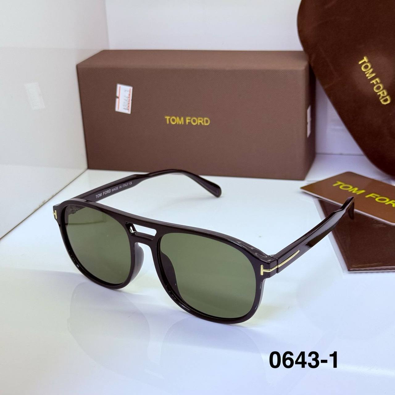 SUNGLASSES 🕶️
GOOD QUALITY 

50 dhs✅

WITHBOX
🎁🎁🎁

Zain40
♥️♥️♥️
