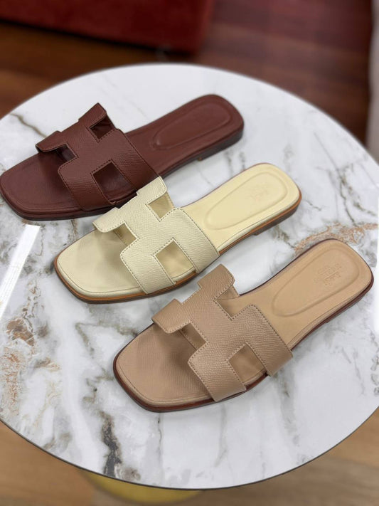 Hermes
100 dhs✅
Size 36-42

Zain55
♥️♥️♥️
