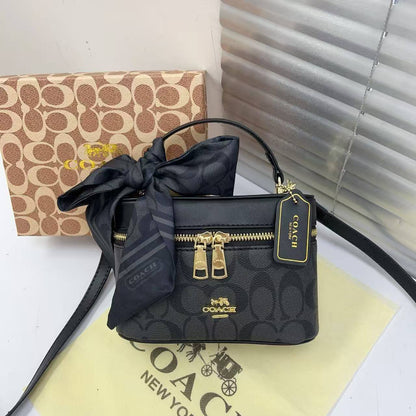 Coach  

With box 🎁
70 dhs🇦🇪🇦🇪

Zain232
♥️♥️♥️