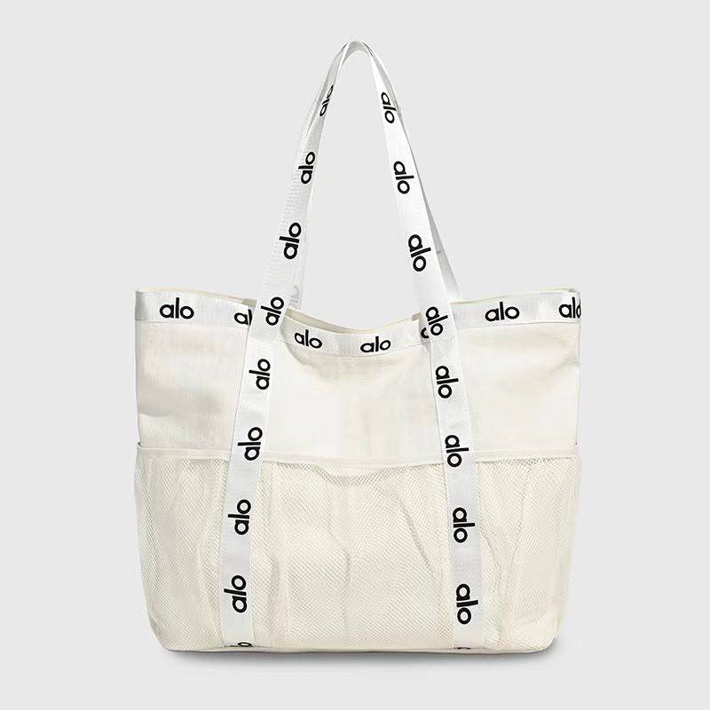 Alo Bags
90 dhs🇦🇪🇦🇪

Zain35
♥️♥️♥️