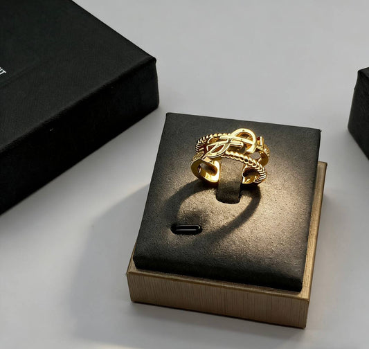 RING MASTER
WITH BOX AND PAPER BAG🛍️🎁
45 DHS✅

Zain89
♥️♥️♥️