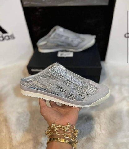 Onitsuka Tiger Mexico 66 sabot , 
Size 36 to 45  
230 dhs✅

Zain196
♥️♥️♥️