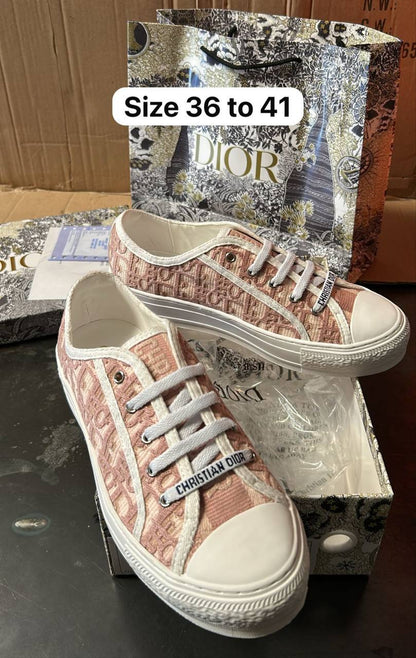 Dior 

size 36 to 41

140 dhs✅

Zain146
♥️♥️♥️