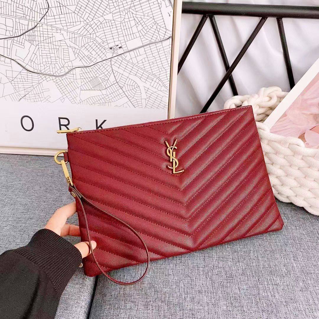YSL POUCH 

GOOD QUALITY UNISEX 

SPECIAL OFFER 

WITH BOX
🎁🎁🎁

50 dhs🪙💚

Zain39
♥️♥️♥️