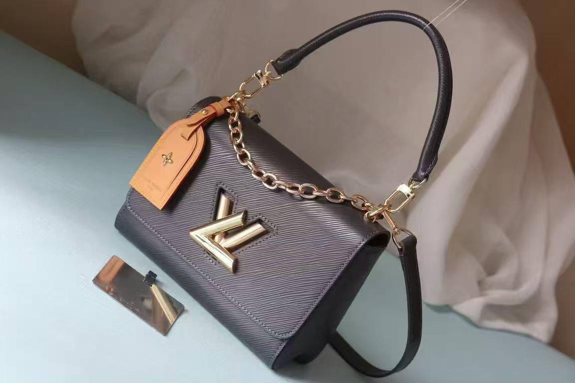 LV
Master
380 dhs✅
Premium quality 

Zain297
♥️♥️♥️