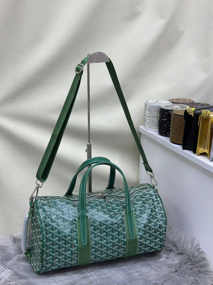GOYARD Travel Bags
SIZE  ……… 40CM🥰
120 dhs🪙🌨️

Zain244
♥️♥️♥️