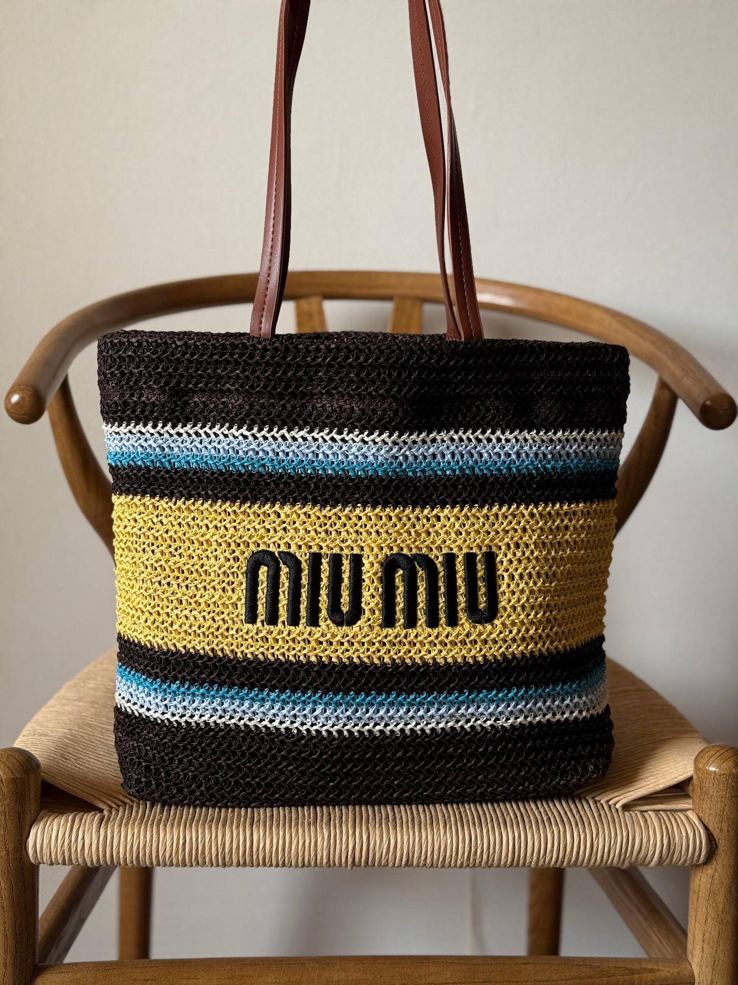 MIU MIU
32cm
310 dhs❣️
Top quality

Zain167
♥️♥️♥️