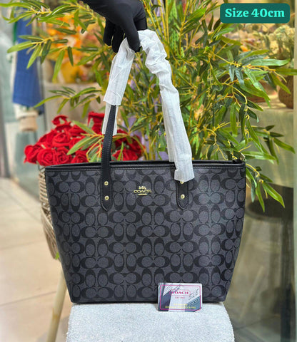 Coach
Best quality
95 dhs❣️
size 41cm

Zain158
♥️♥️♥️