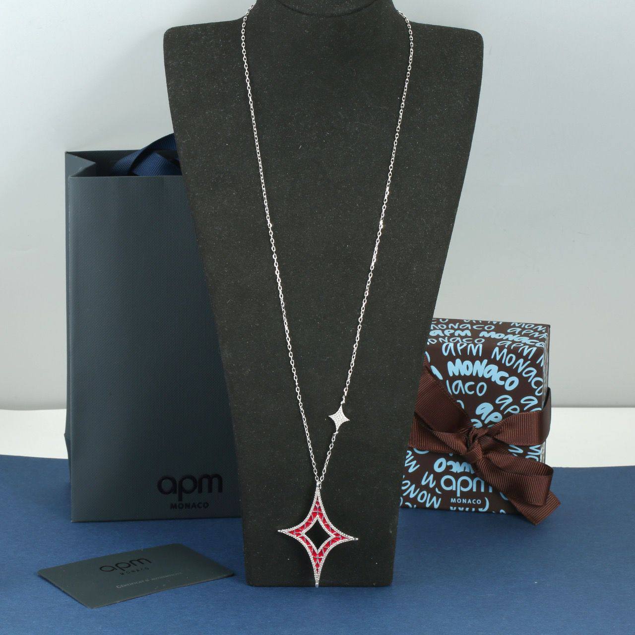 Apm SET ❤️‍🔥*
Necklace 🍁
Master quality 💯
With normal boxes 📦 
55 dhs✅
With master box 🗃️ 
70 dhs✅

Zain216
♥️♥️♥️