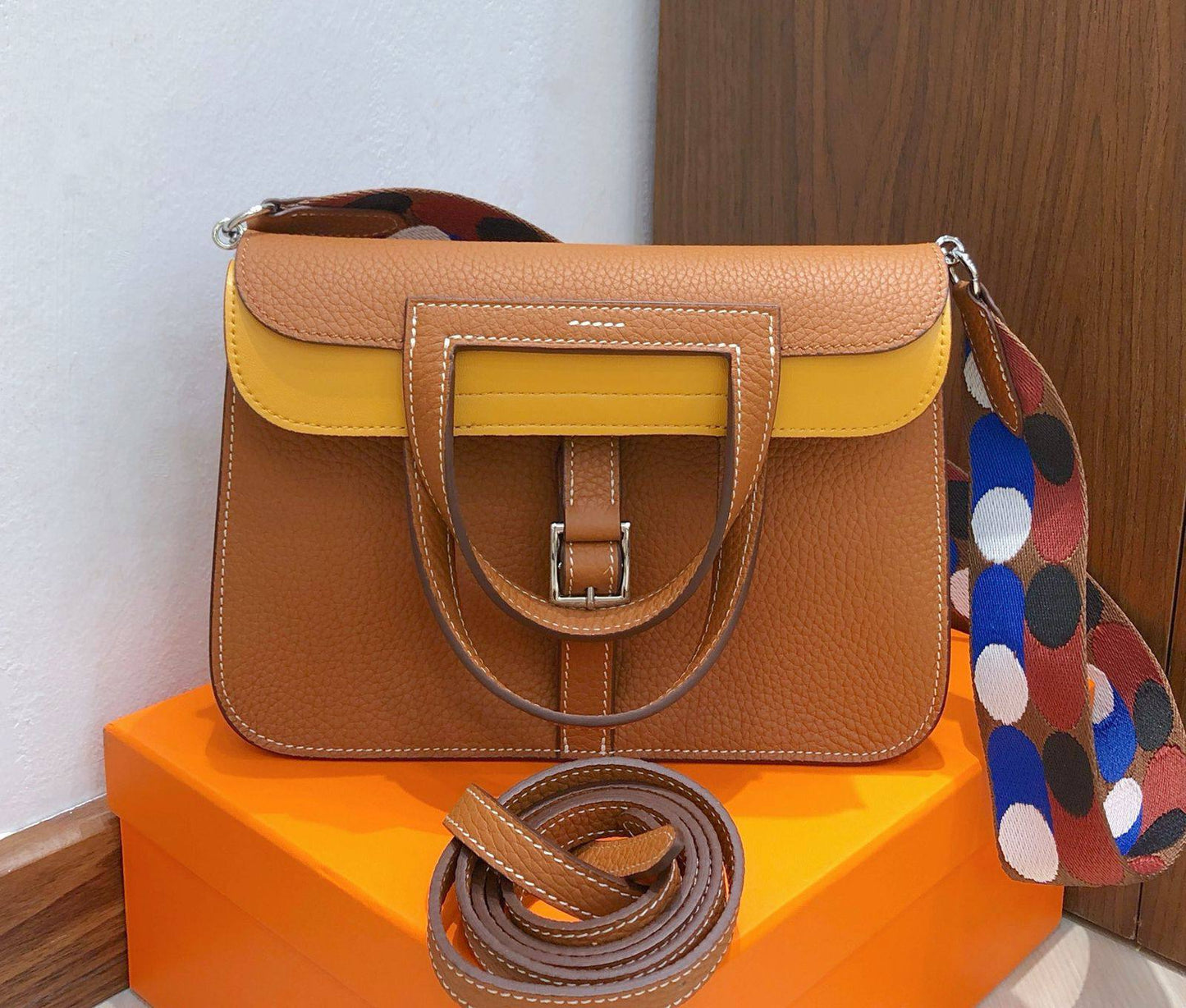 Hermes 
Master 👌
380 dhs❣️
#23cm
#with box💕💕🙋‍♂️

Zain228
♥️♥️♥️