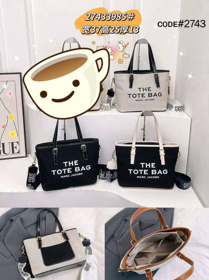 Marc Jacobs
ᴛʜᴇ ᴛᴏᴛᴇʙᴀɢ ᴢɪᴘ
ᴄᴀɴᴠᴀss ᴍᴀᴛᴇʀɪᴀʟ
ɪᴛ ʜᴀs ʟᴏɴɢ sᴛʀᴀᴘ
sɪᴢᴇ : 37 cm

70 dhs✅

Zain31
♥️♥️♥️