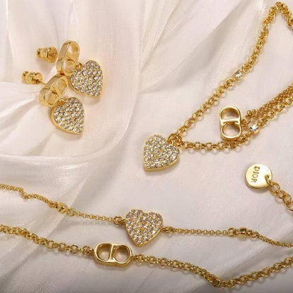 Dior SET❤️‍🔥*
Necklace 🦋
Earring💥
Bracelet 🌸
Master quality 💯
With normal boxes 📦 
130 dhs✅
With master box 🗃️ 
140 dhs✅

Zain216
♥️♥️♥️