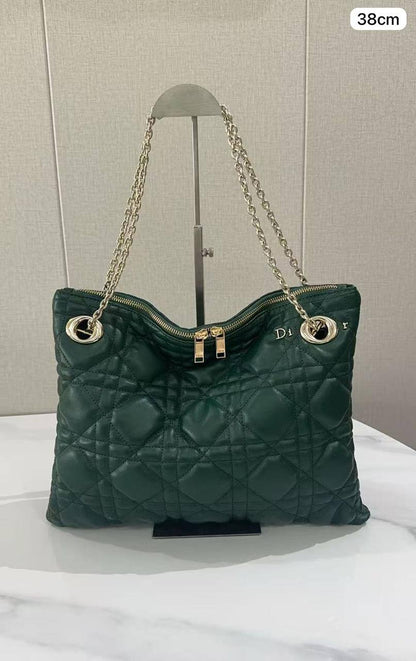 💖 Dior 2026  Spring summer
1️⃣ First quality 
Size : 38 * 38 cm
95 dhs✅

Zain115
♥️♥️♥️