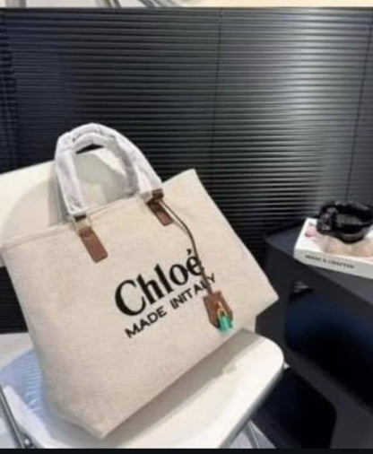 Chloe

withbox 
🎁🎁🎁

115 dhs🪙🌨️

Zain143
♥️♥️♥️