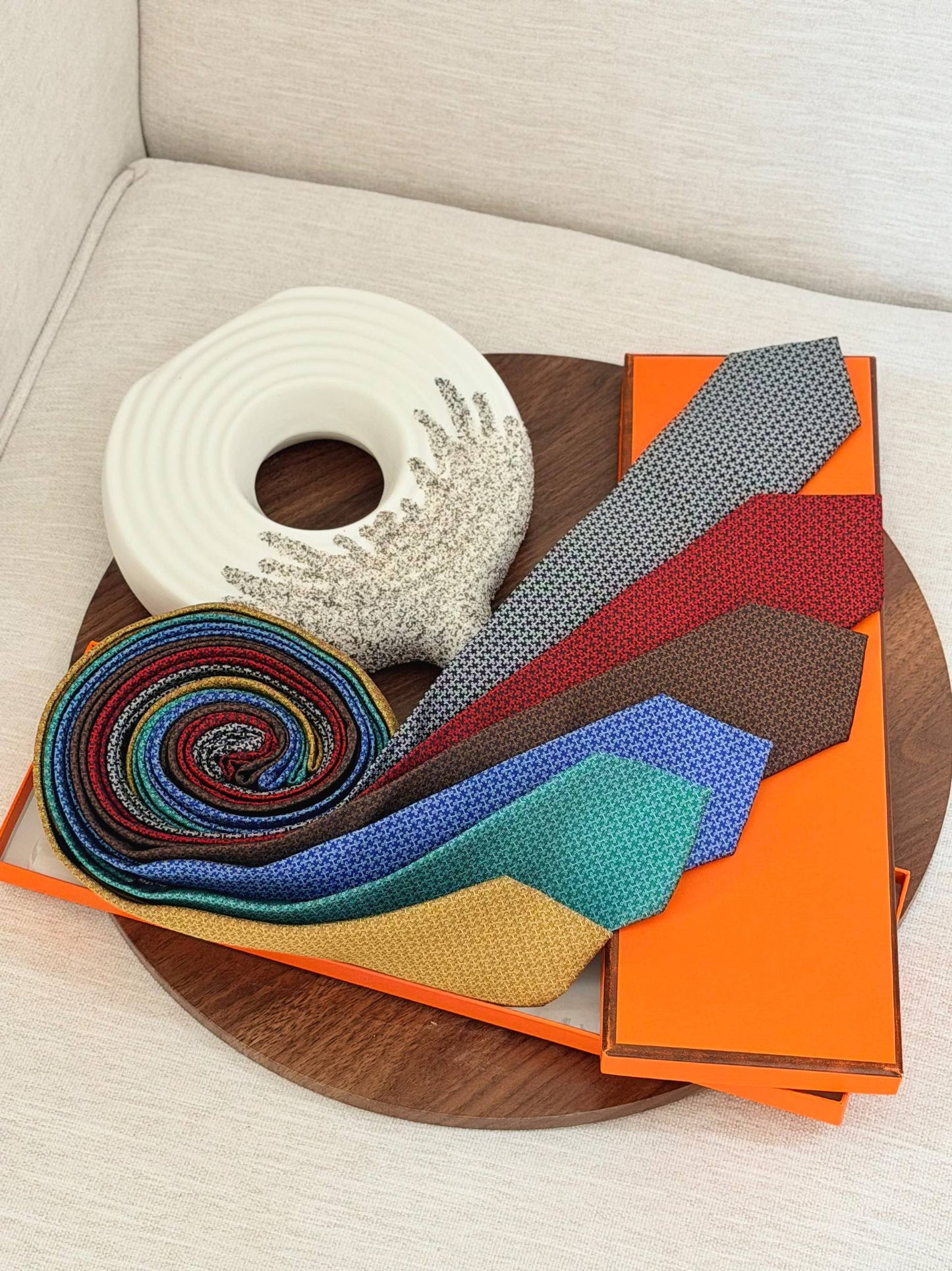 HERMES 
SUIT TIE 
*SUPER MASTER QUALITY ❗*
230 dhs✅
*BOX WITH  PAPERBAG❗*

Zain267
♥️♥️♥️