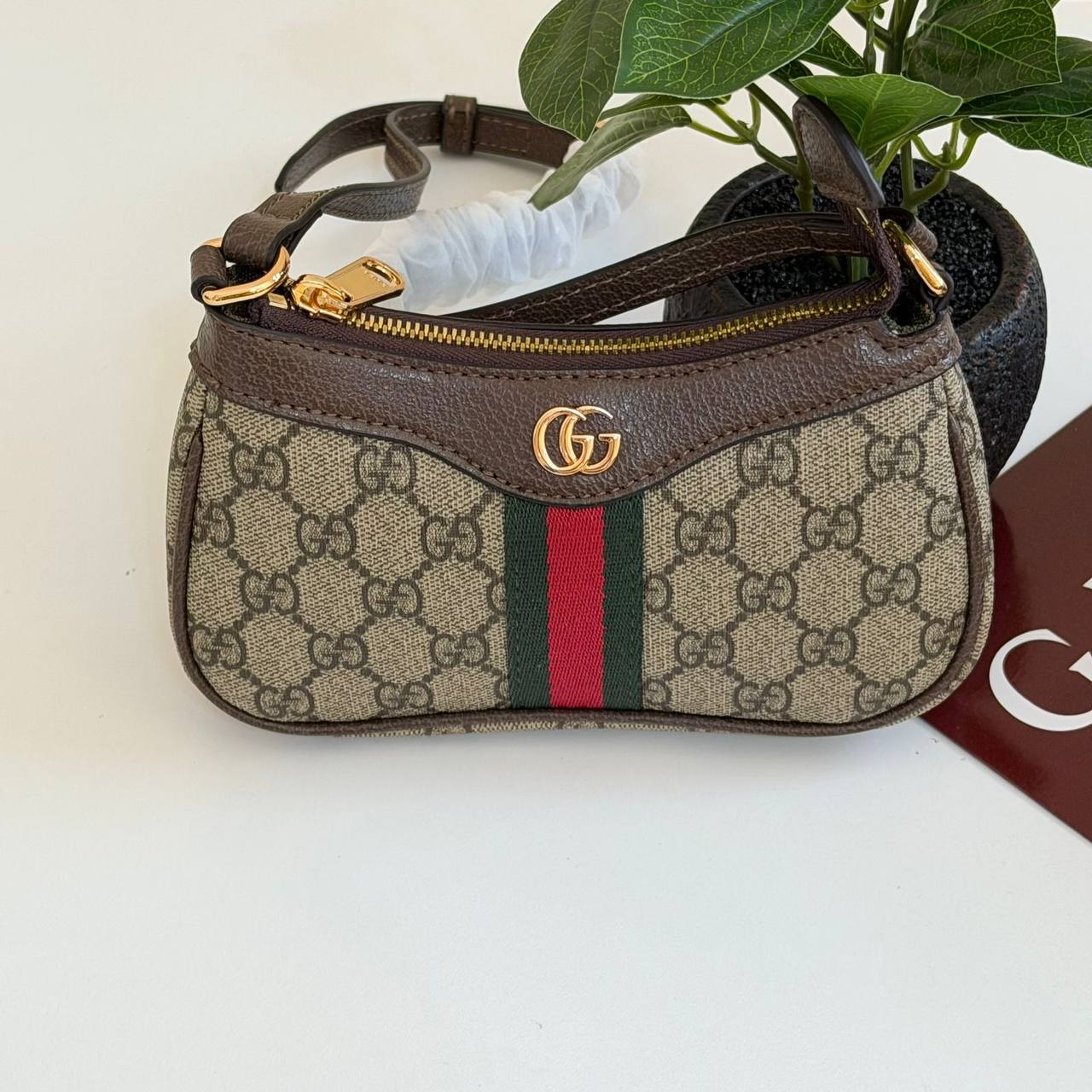 Gucci
Master
190 dhs✅

Zain134
♥️♥️♥️