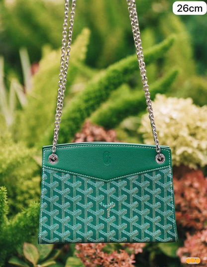 🎉 Offer 🎊 Goyard Rouette
1️⃣ First quality
Size : 26 * 18 cm
80 dhs✅

Zain115
♥️♥️♥️