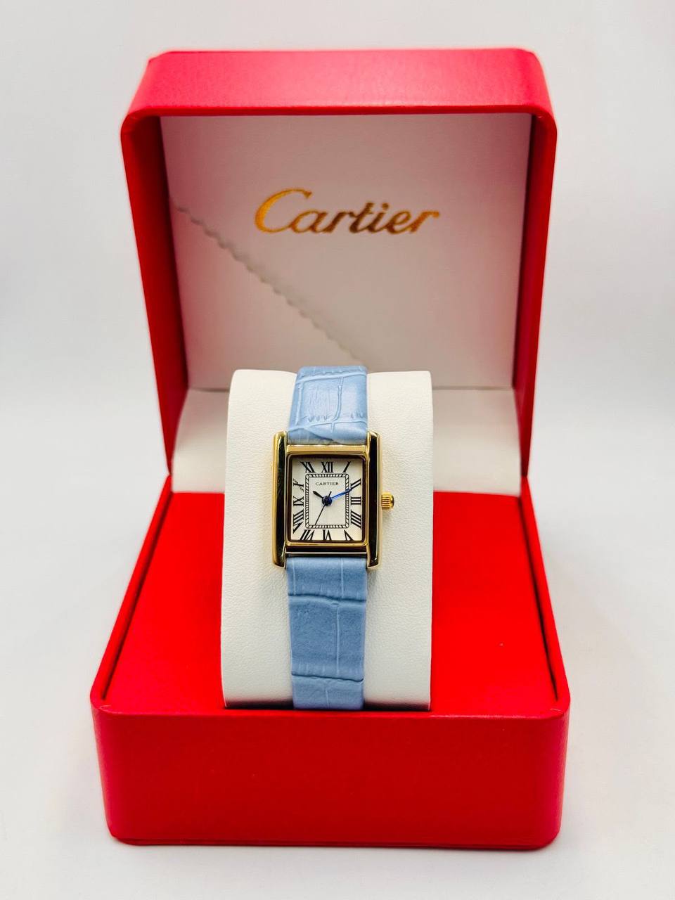 Cartier ladies
*offer price 
35 dhs🇦🇪🇦🇪

Zain08
♥️♥️♥️