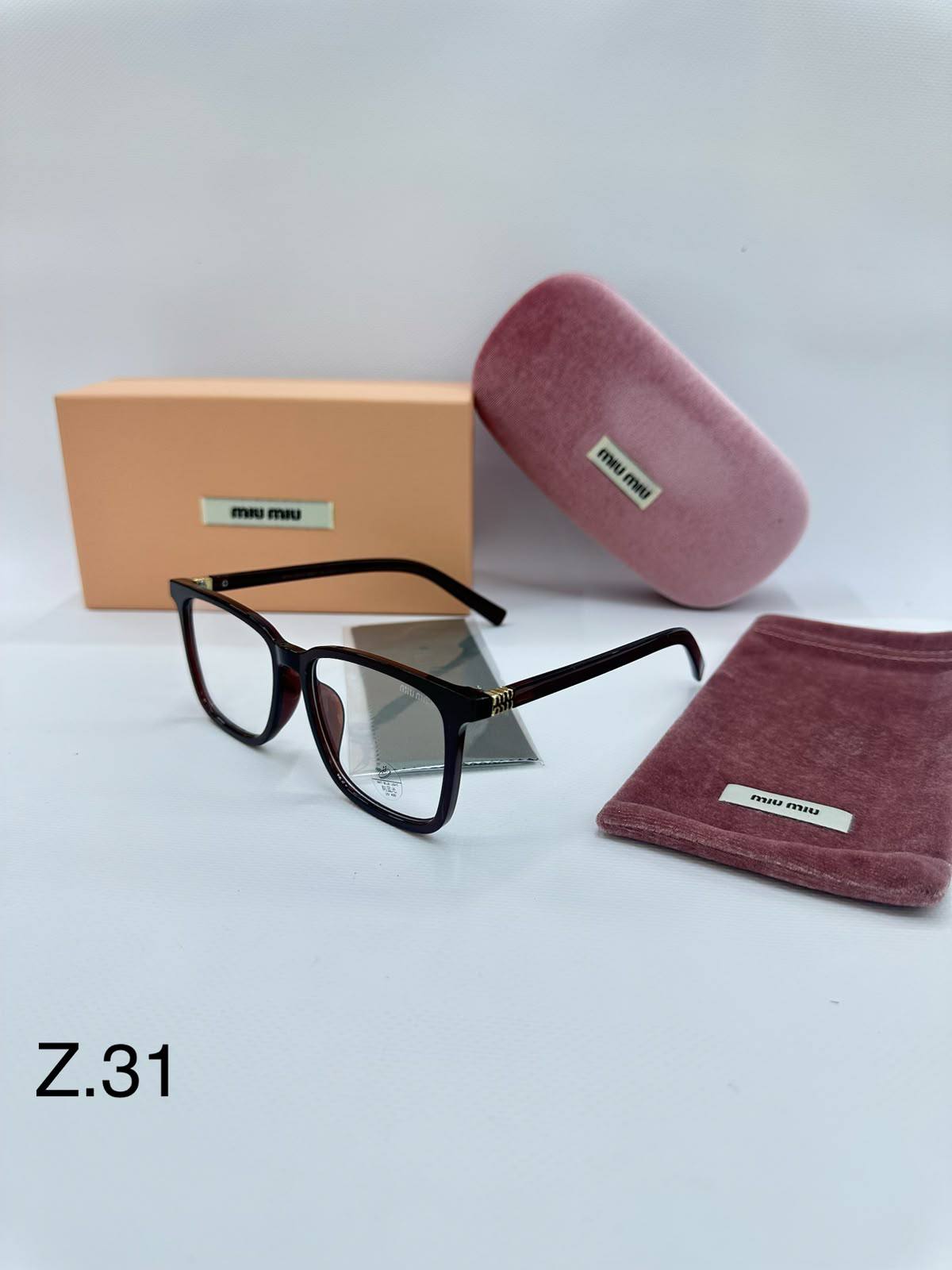 MIU MIU 
Sunglasses 💥
Copy 1️⃣ 
good quality 💯
With original boxes  🗃️ 
60 dhs✅

Zain216
♥️♥️♥️