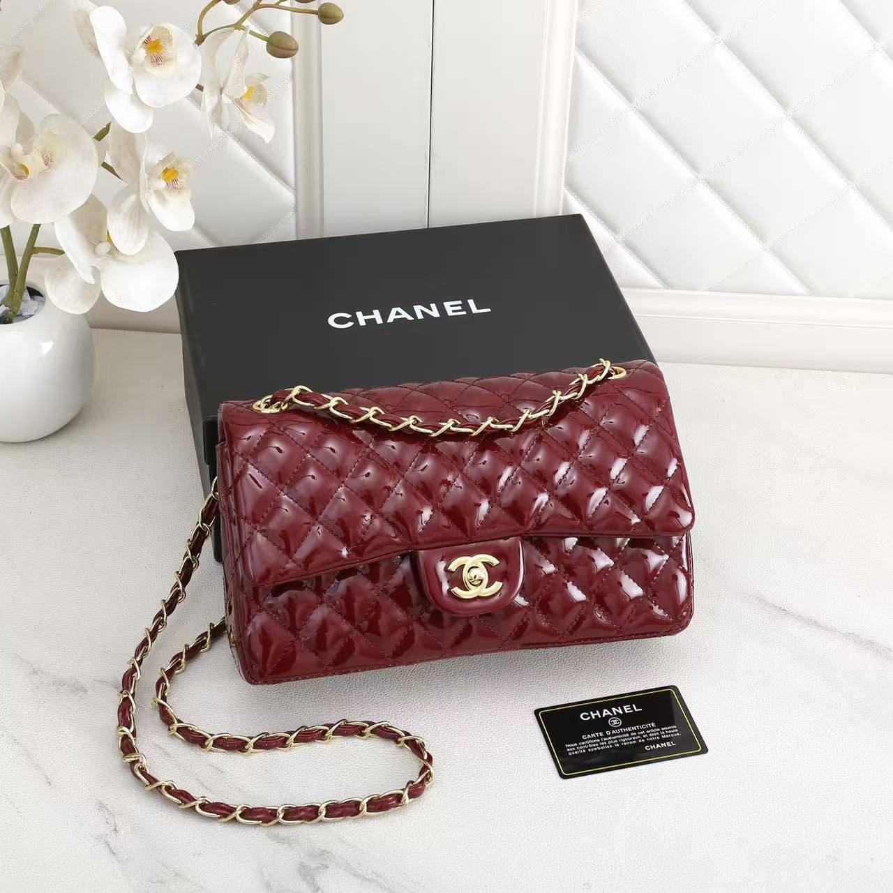 Chanel
with box
110 dhs💓

Zain143
♥️♥️♥️
